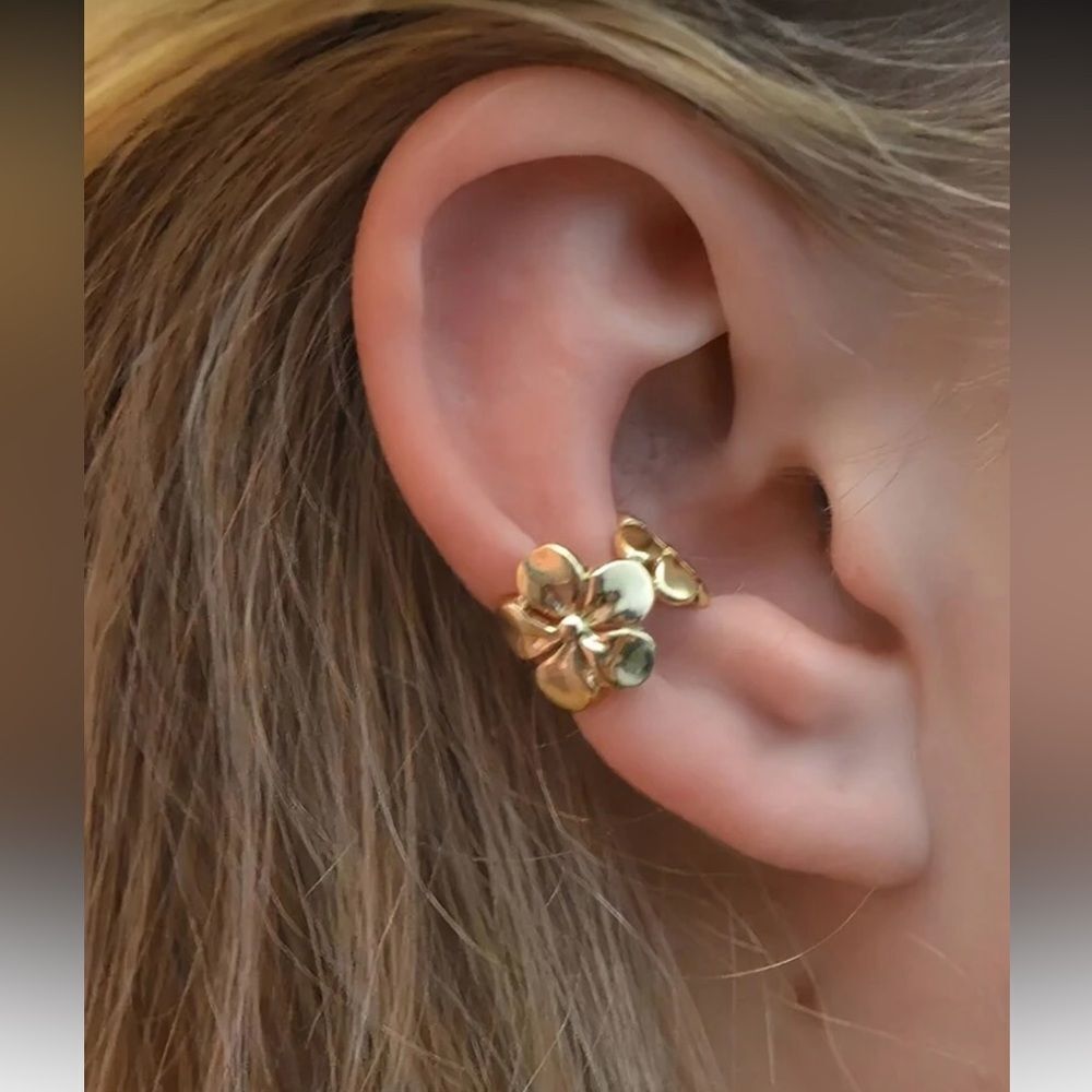 Flower Ear Cuff Q902